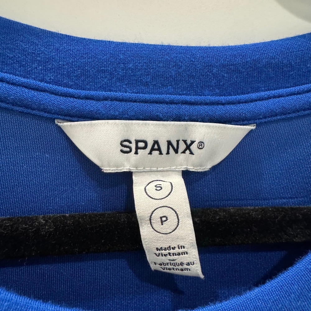 SPANX AirEssentials Cobalt Blue Boxy Short Sleeve Tee Women's Size Small - Picture 4 of 9